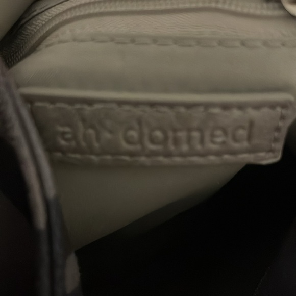 Ah dorned gray camouflage crossbody purse with interchangeable strap NWT - Picture 4 of 7